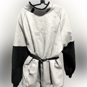 Nike cable sweat shirt